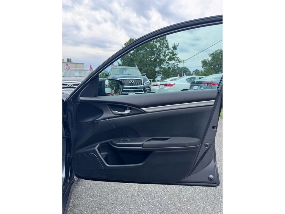 2018 Honda Civic 10th Gen - Image 14 of 19
