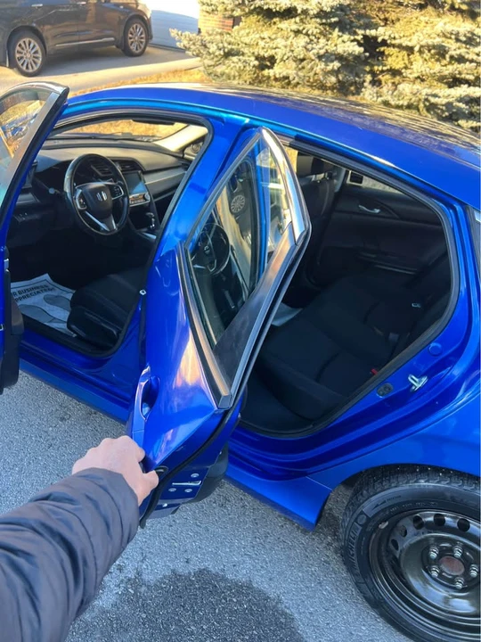 2018 Honda Civic 10th Gen - Image 5 of 8