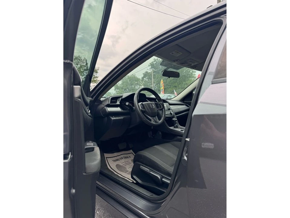 2018 Honda Civic 10th Gen - Image 10 of 19