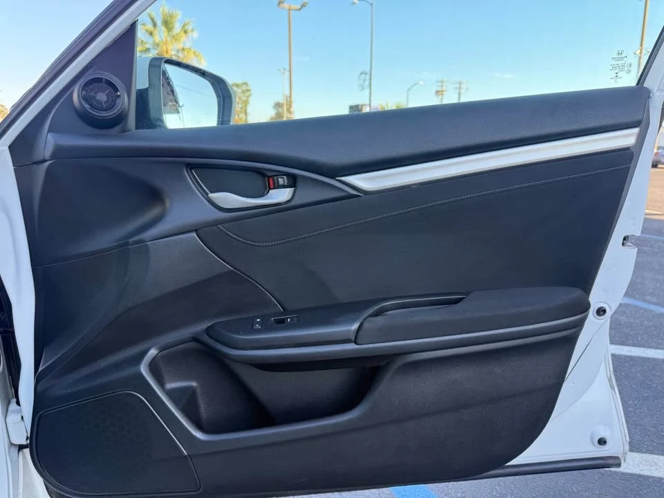 2018 Honda Civic 10th Gen - Image 10 of 20