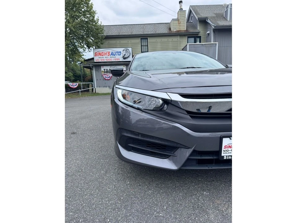 2018 Honda Civic 10th Gen - Image 3 of 19