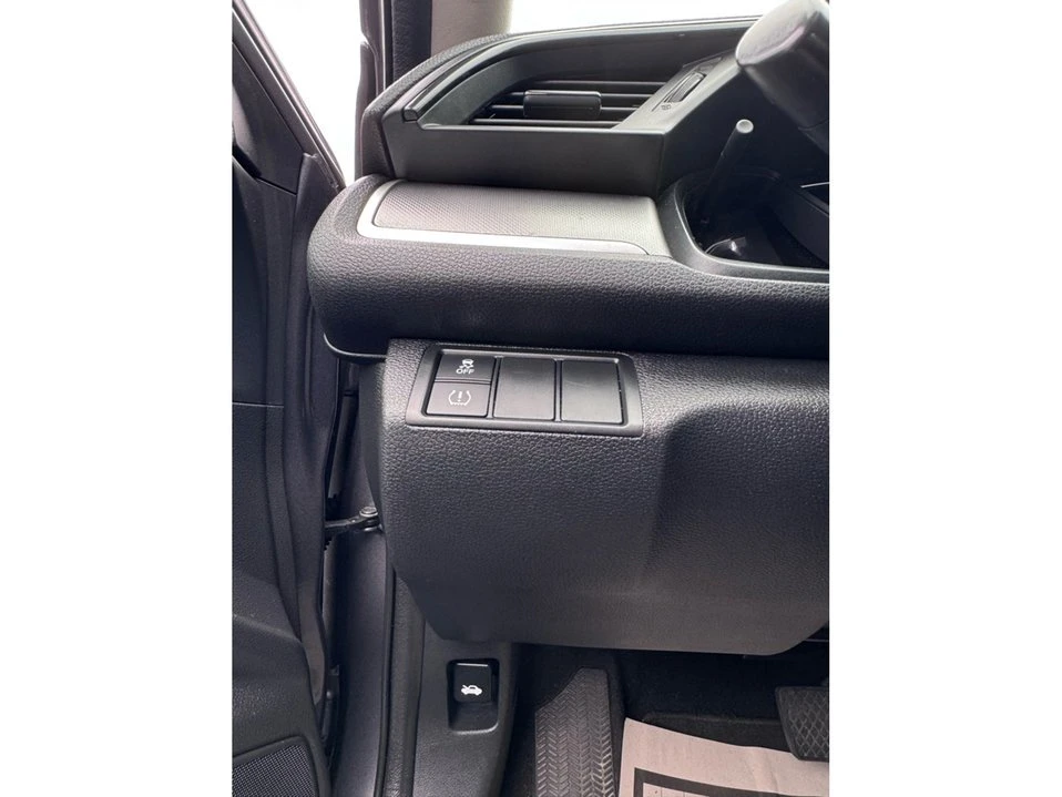2018 Honda Civic 10th Gen - Image 18 of 19