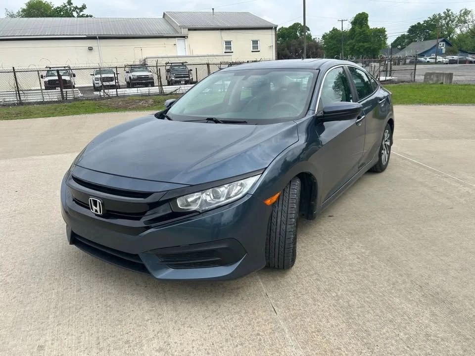 2018 Honda Civic 10th Gen - Image 3 of 8