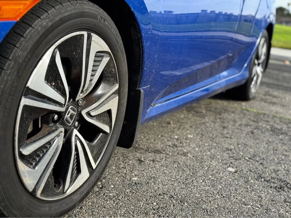 2018 Honda Civic 10th Gen - Image 9 of 17