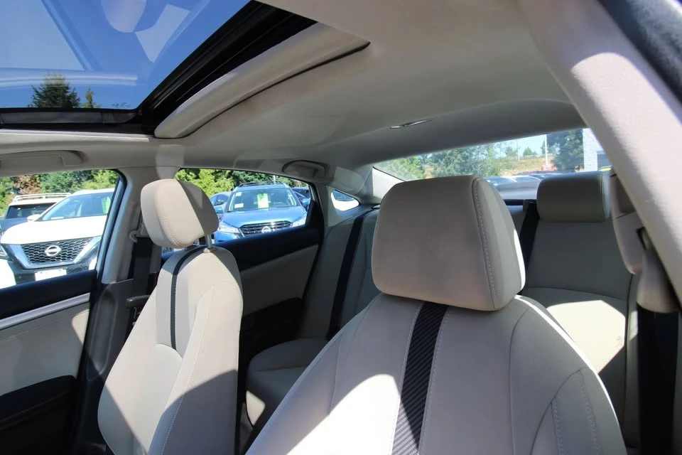2018 Honda Civic 10th Gen - Image 12 of 19