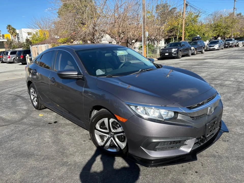 2018 Honda Civic 10th Gen - Image 2 of 12