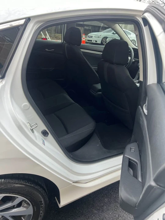 2018 Honda Civic 10th Gen - Image 6 of 16