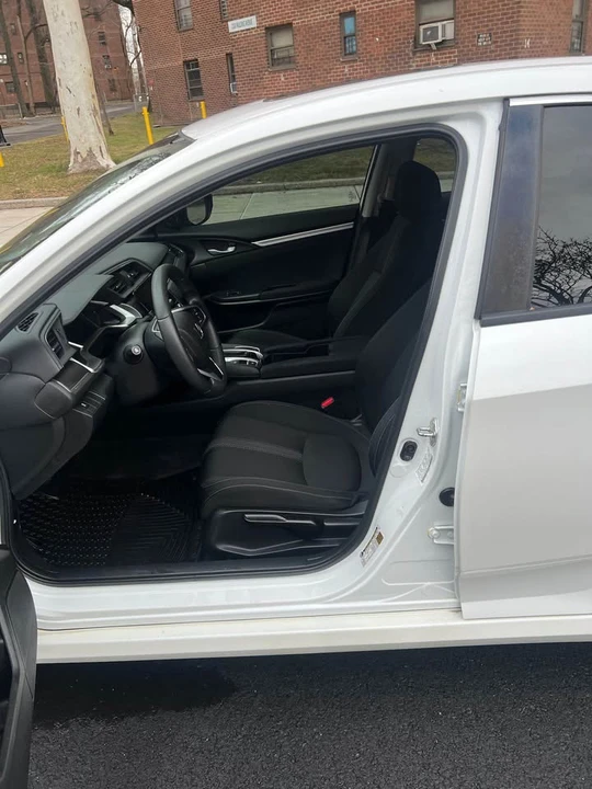 2018 Honda Civic 10th Gen - Image 2 of 16