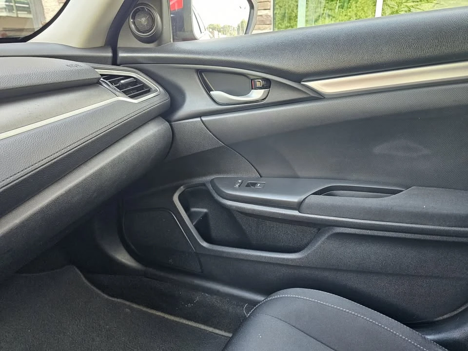 2018 Honda Civic 10th Gen - Image 14 of 16