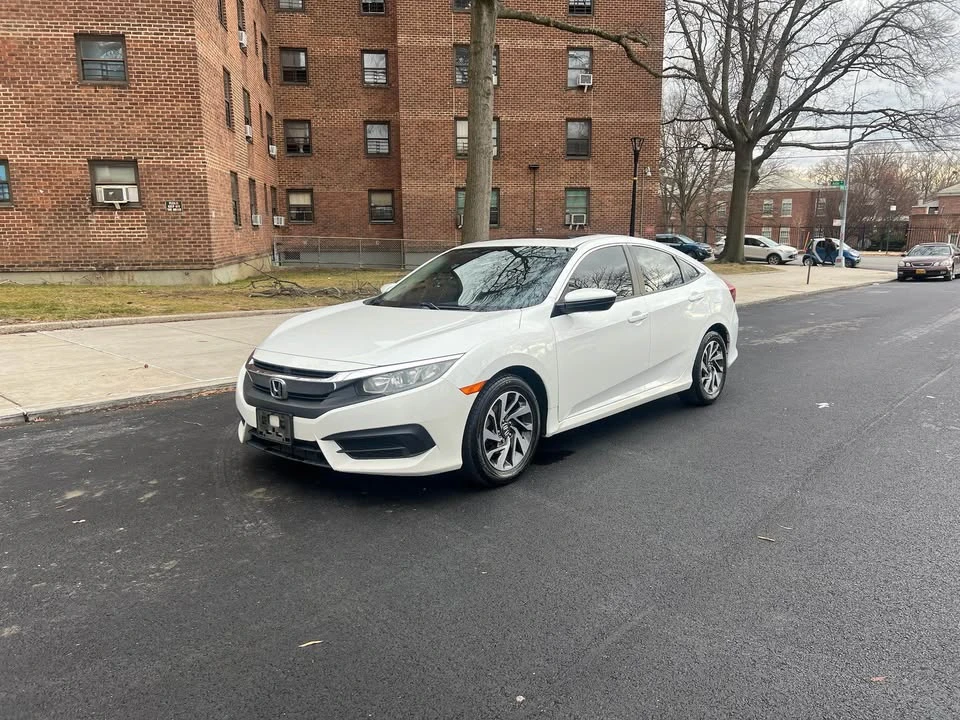 2018 Honda Civic 10th Gen - Image 12 of 16