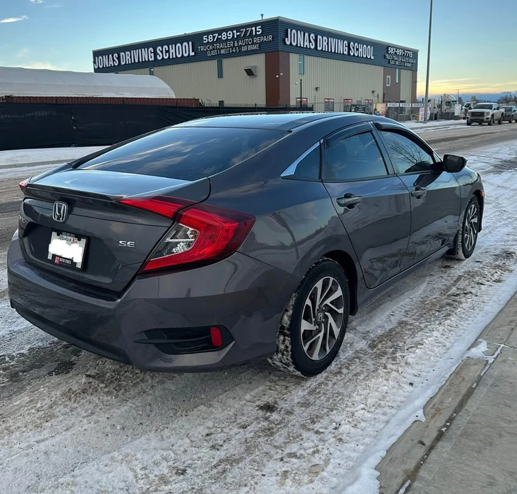 2018 Honda Civic 10th Gen - Image 3 of 13