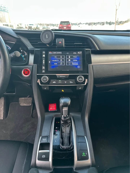 2018 Honda Civic 10th Gen - Image 10 of 13
