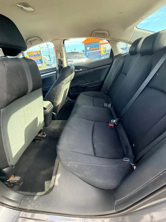 2018 Honda Civic 10th Gen - Image 10 of 14