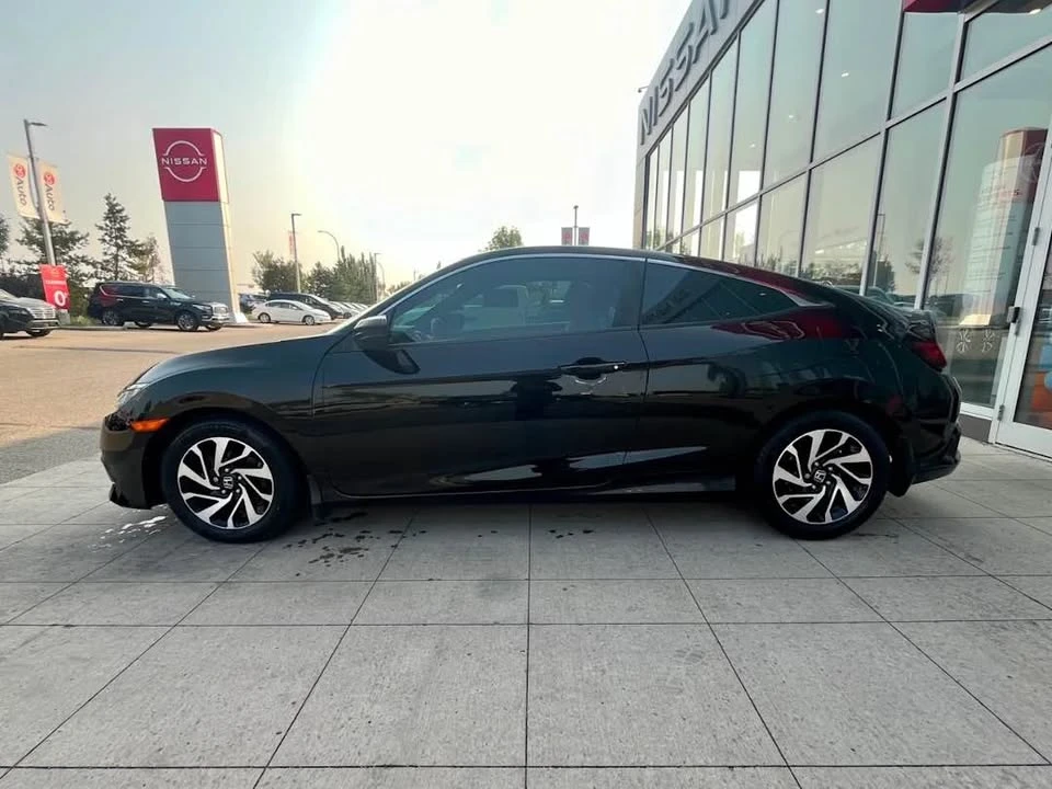 2018 Honda Civic 10th Gen - Image 6 of 12