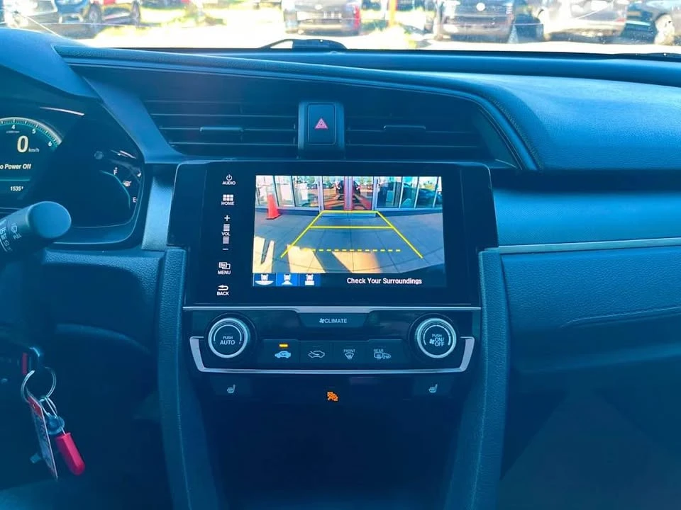 2018 Honda Civic 10th Gen - Image 10 of 12