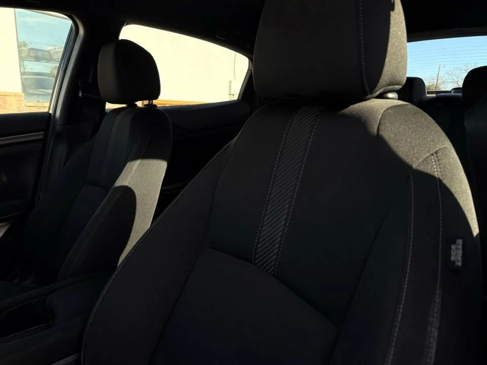 2018 Honda Civic 10th Gen - Image 11 of 18