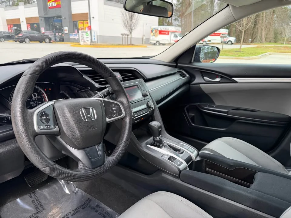 2018 Honda Civic 10th Gen - Image 13 of 19