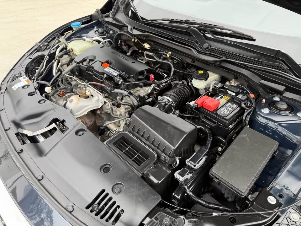 2018 Honda Civic 10th Gen - Image 19 of 19