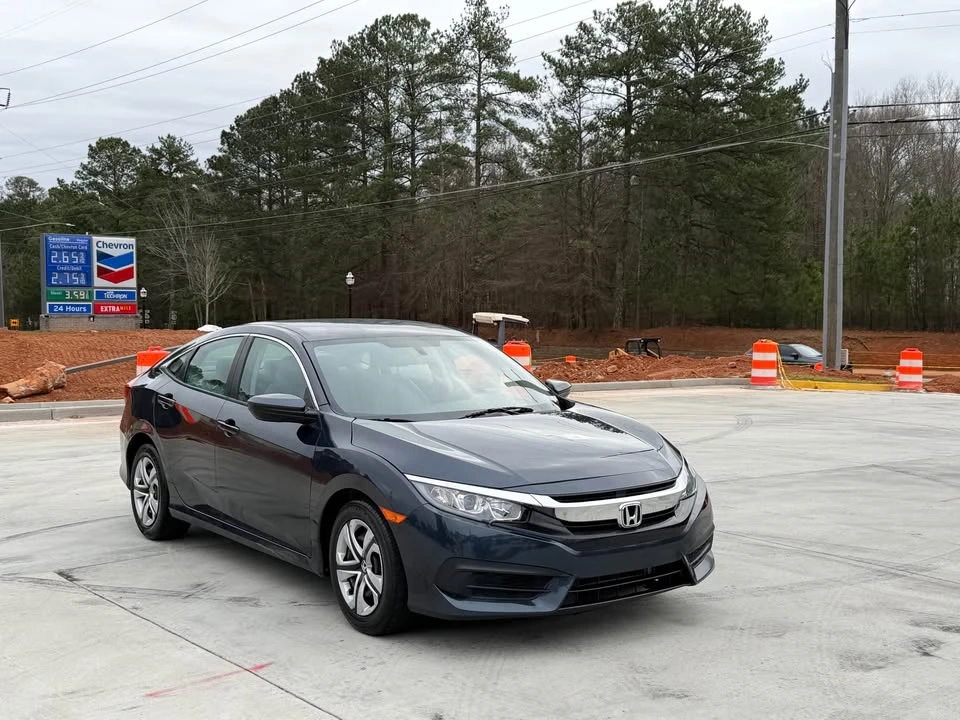 2018 Honda Civic 10th Gen - Image 4 of 19