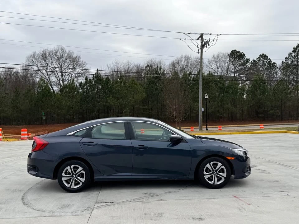 2018 Honda Civic 10th Gen - Image 5 of 19