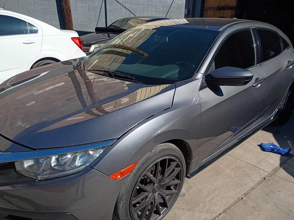 2018 Honda Civic 10th Gen - Image 2 of 9