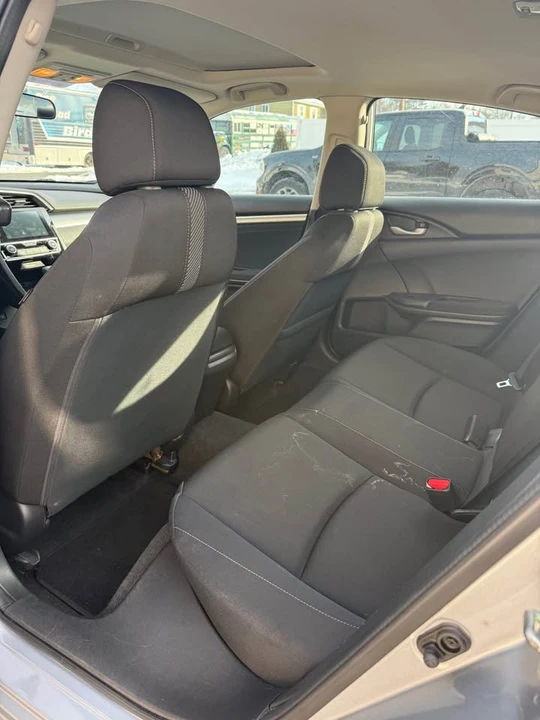 2018 Honda Civic 10th Gen - Image 9 of 16