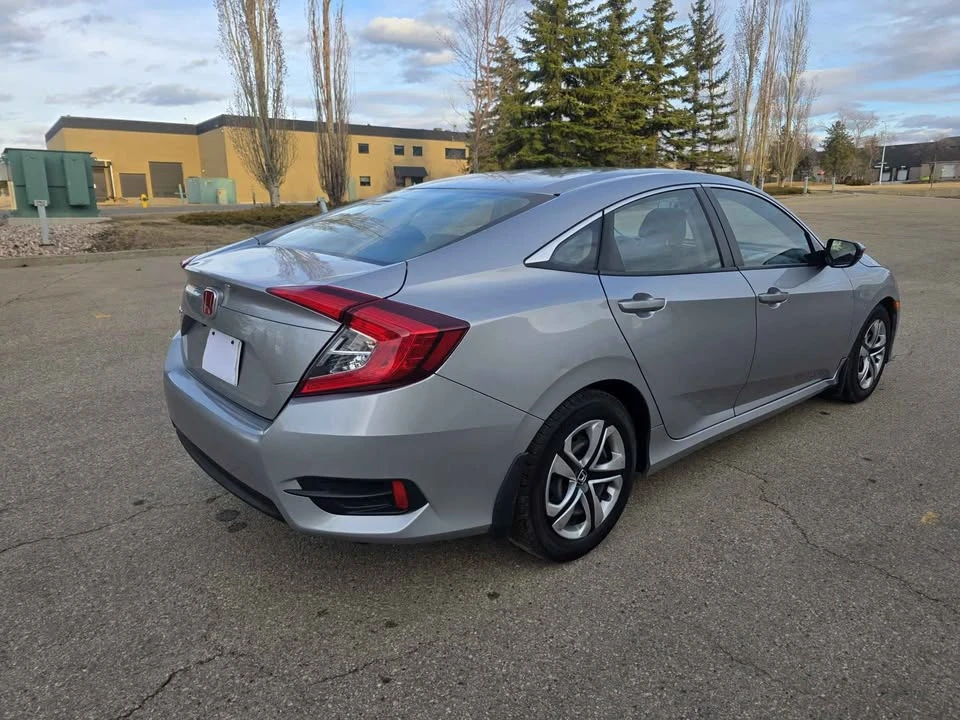 2018 Honda Civic 10th Gen - Image 5 of 14