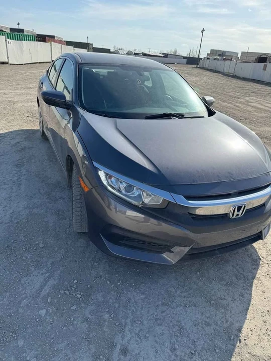 2018 Honda Civic 10th Gen - Image 2 of 10