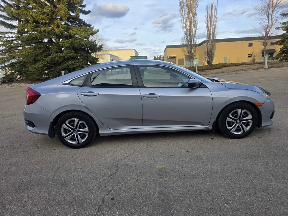2018 Honda Civic 10th Gen - Image 9 of 14