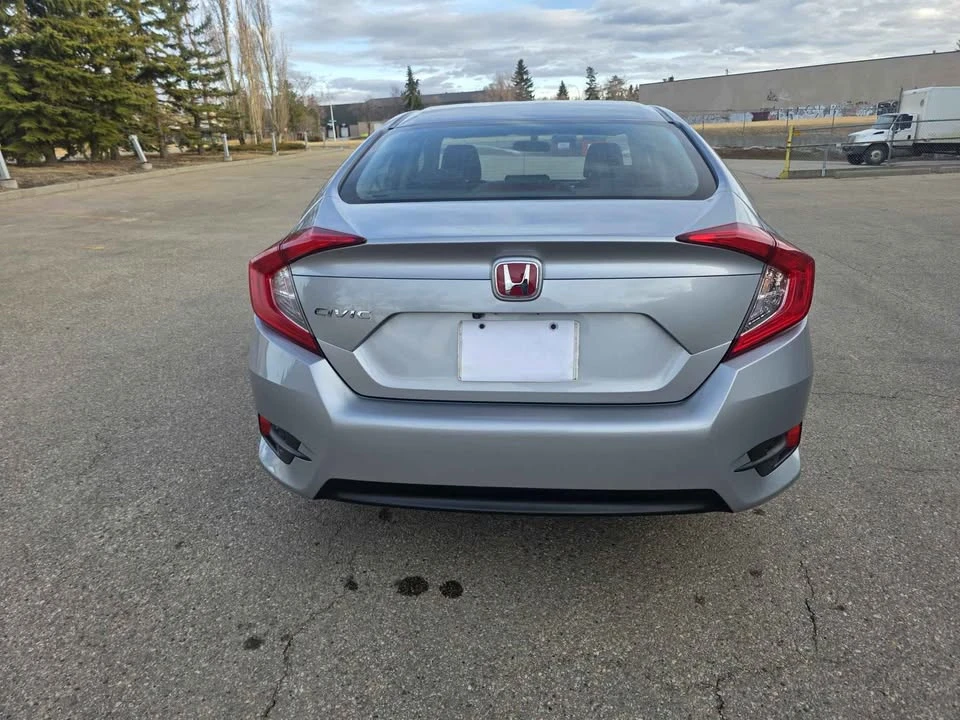 2018 Honda Civic 10th Gen - Image 10 of 14