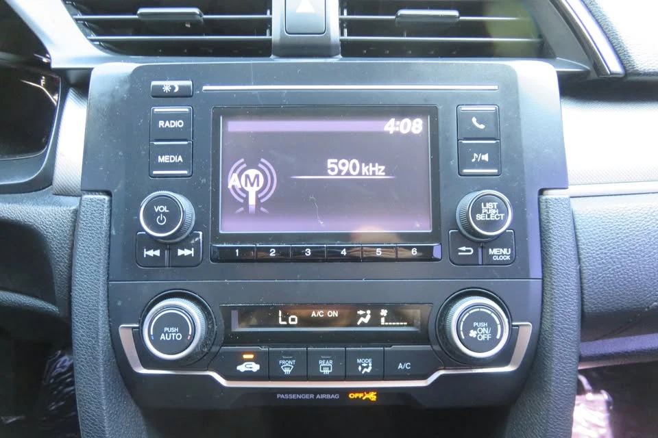 2018 Honda Civic 10th Gen - Image 12 of 17