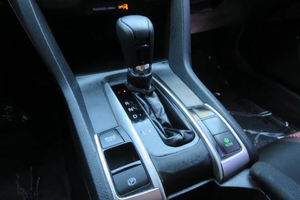 2018 Honda Civic 10th Gen - Image 14 of 17