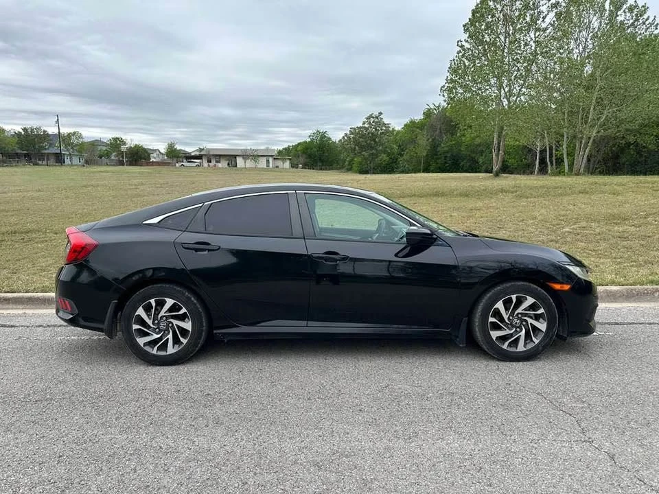 2018 Honda Civic 10th Gen - Image 2 of 9