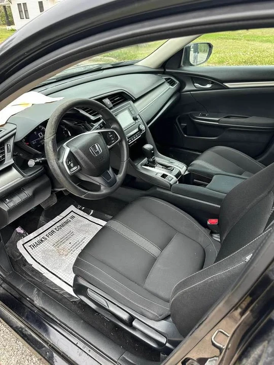 2018 Honda Civic 10th Gen - Image 6 of 9