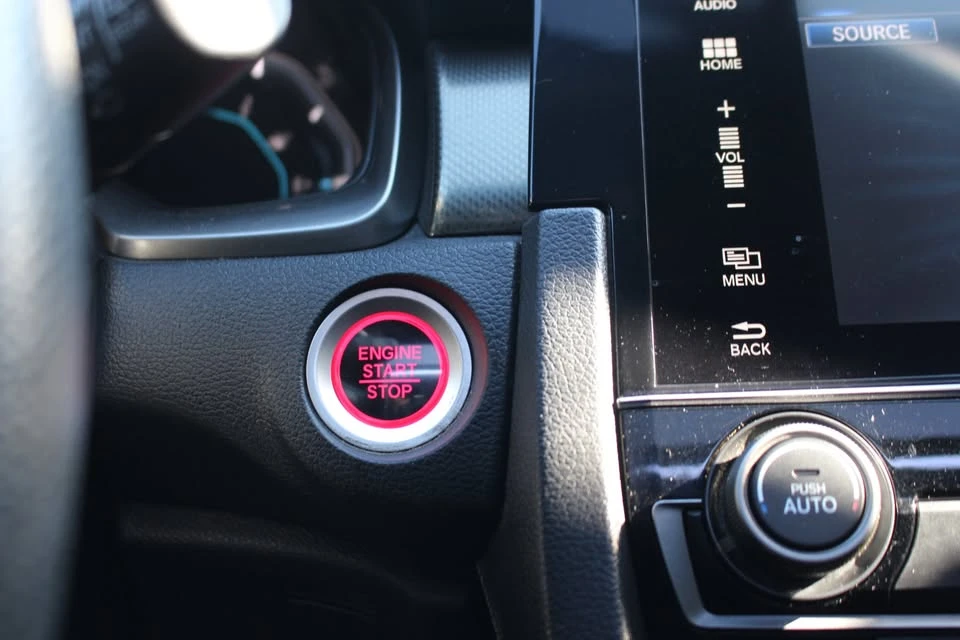 2018 Honda Civic 10th Gen - Image 16 of 19