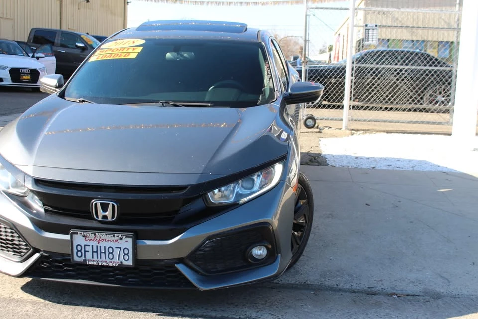 2018 Honda Civic 10th Gen - Image 2 of 19