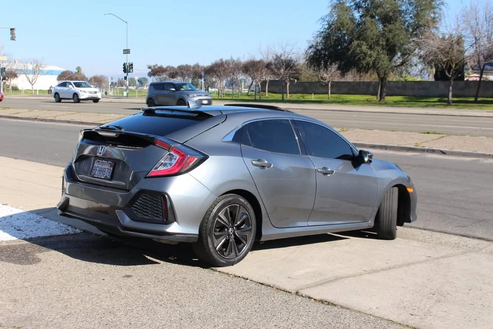 2018 Honda Civic 10th Gen - Image 4 of 19