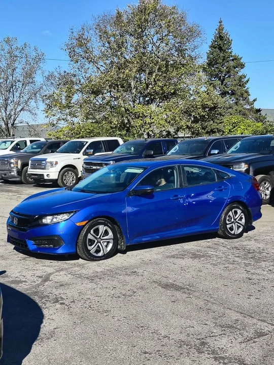 2018 Honda Civic 10th Gen - Image 4 of 10