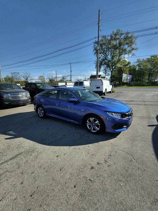 2018 Honda Civic 10th Gen - Image 3 of 10
