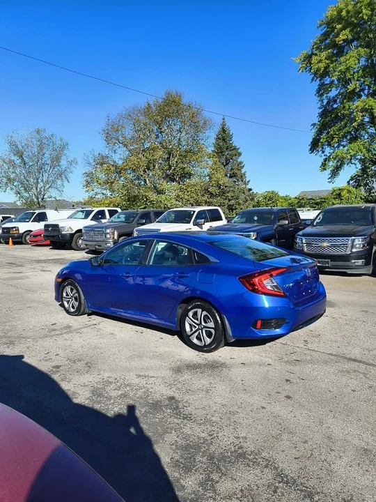 2018 Honda Civic 10th Gen - Image 7 of 10