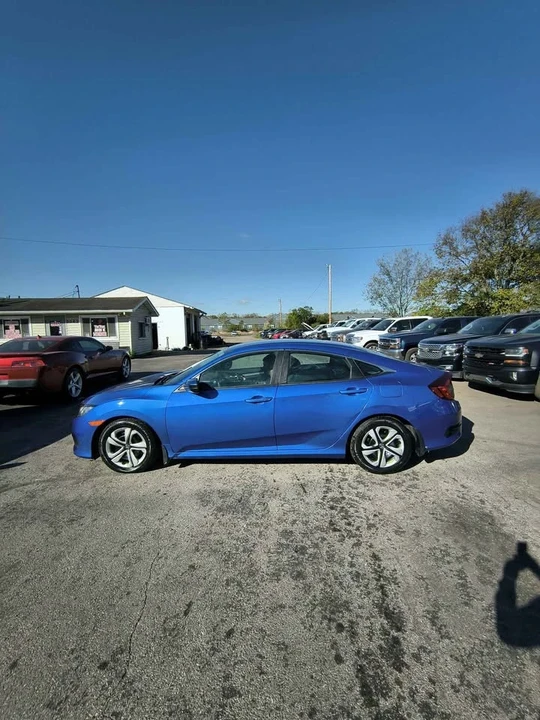 2018 Honda Civic 10th Gen - Image 5 of 10