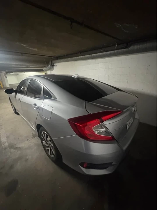 2018 Honda Civic 10th Gen - Image 4 of 7