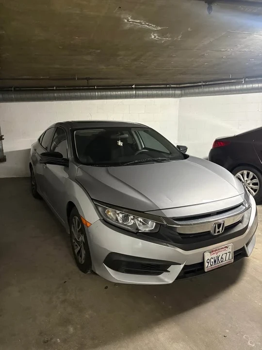 2018 Honda Civic 10th Gen - Image 3 of 7