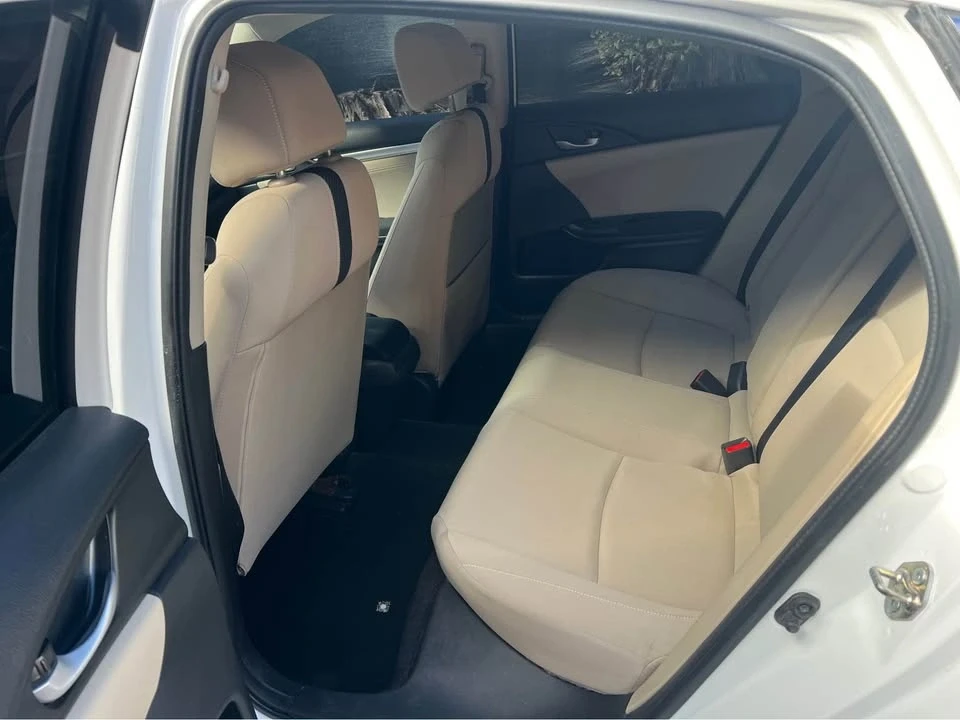2018 Honda Civic 10th Gen - Image 11 of 13