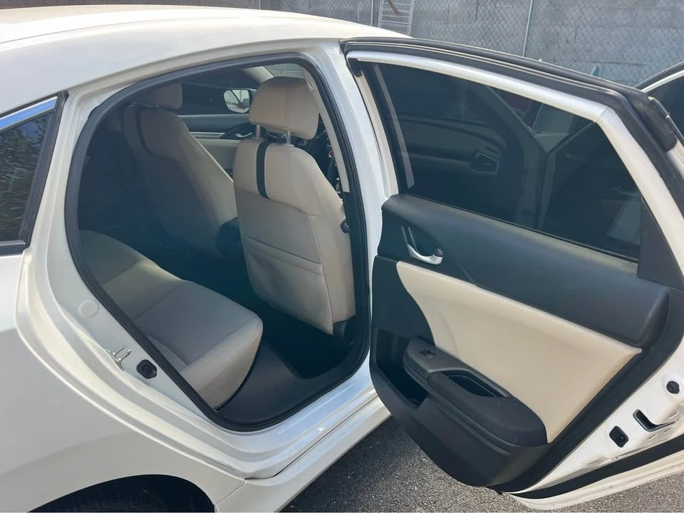 2018 Honda Civic 10th Gen - Image 8 of 13