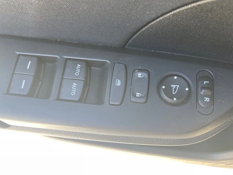 2018 Honda Civic 10th Gen - Image 11 of 19