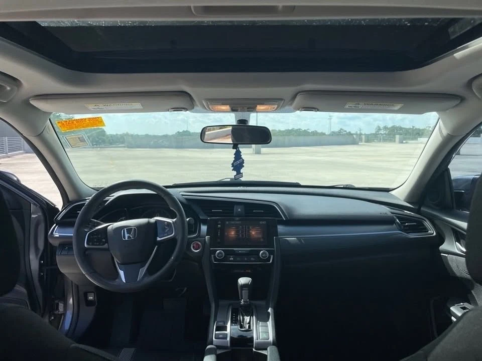 2018 Honda Civic 10th Gen - Image 18 of 19