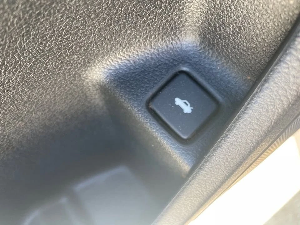 2018 Honda Civic 10th Gen - Image 12 of 19