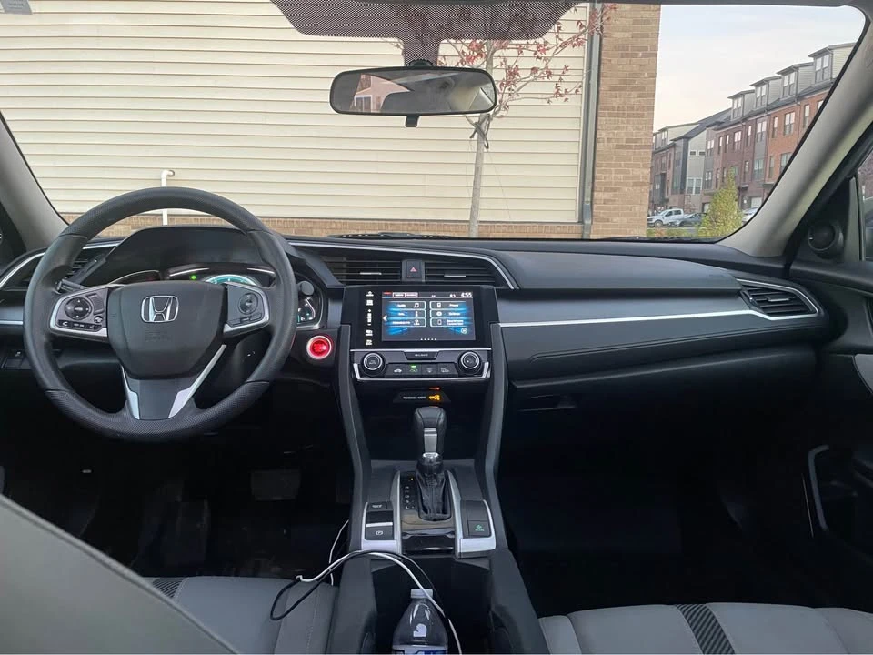 2018 Honda Civic 10th Gen - Image 9 of 11