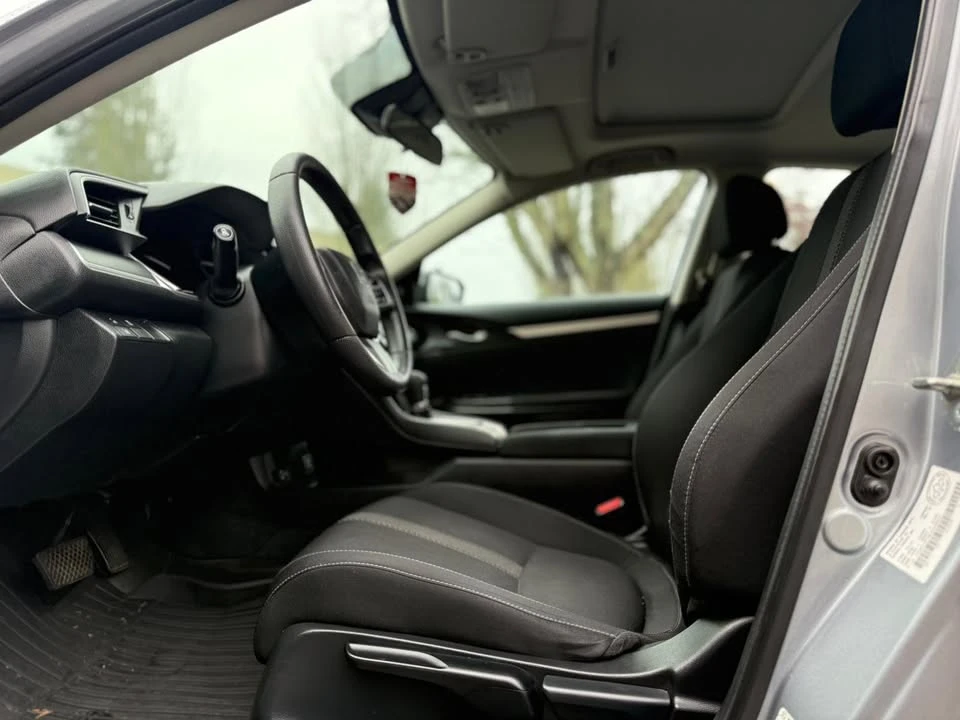 2018 Honda Civic 10th Gen - Image 6 of 13